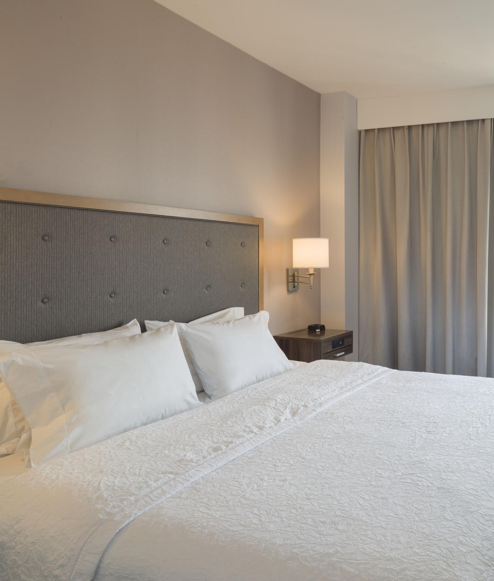Hampton Inn Manhattan - Times Square South New York Dış mekan fotoğraf