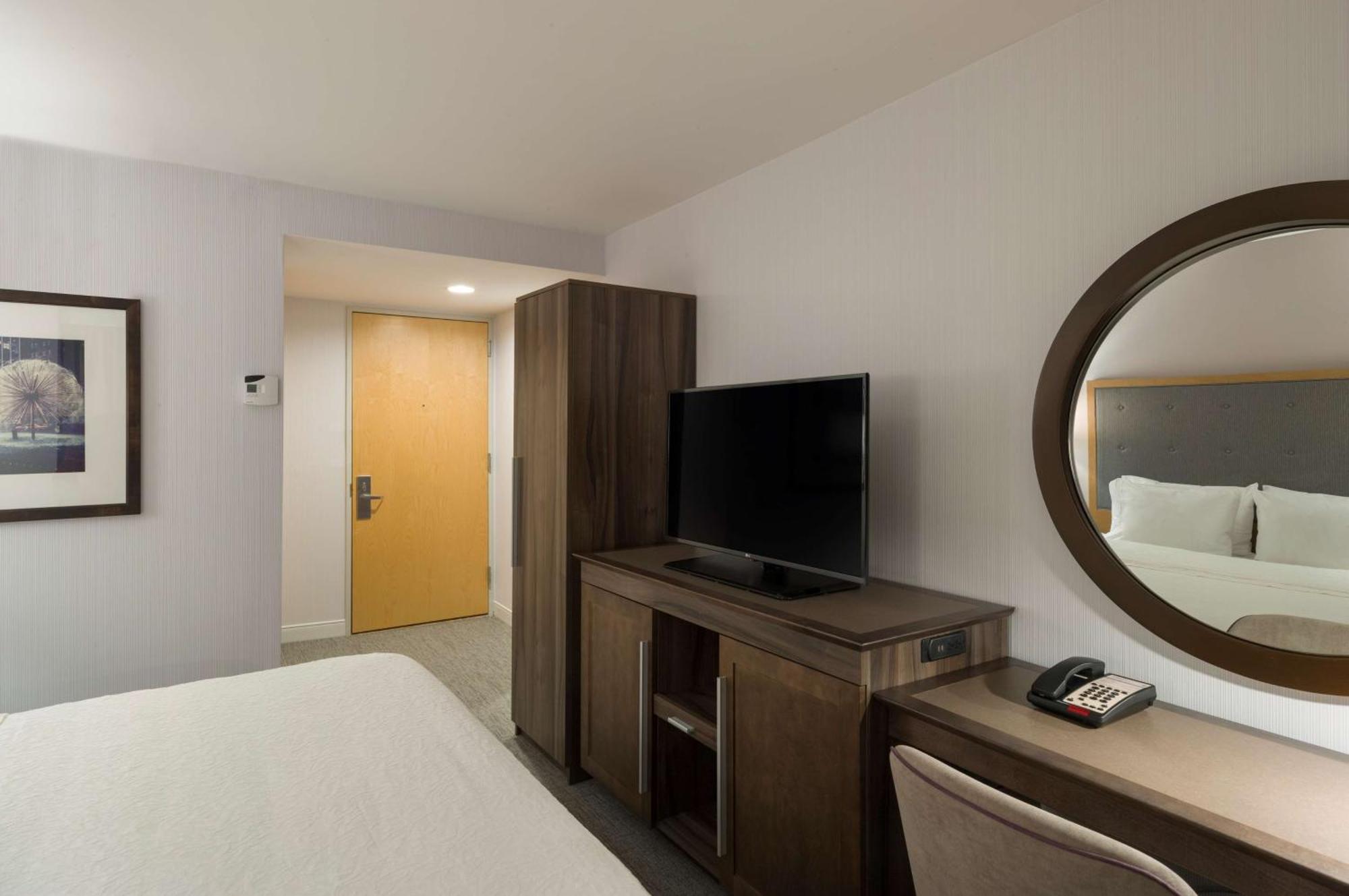 Hampton Inn Manhattan - Times Square South New York Dış mekan fotoğraf